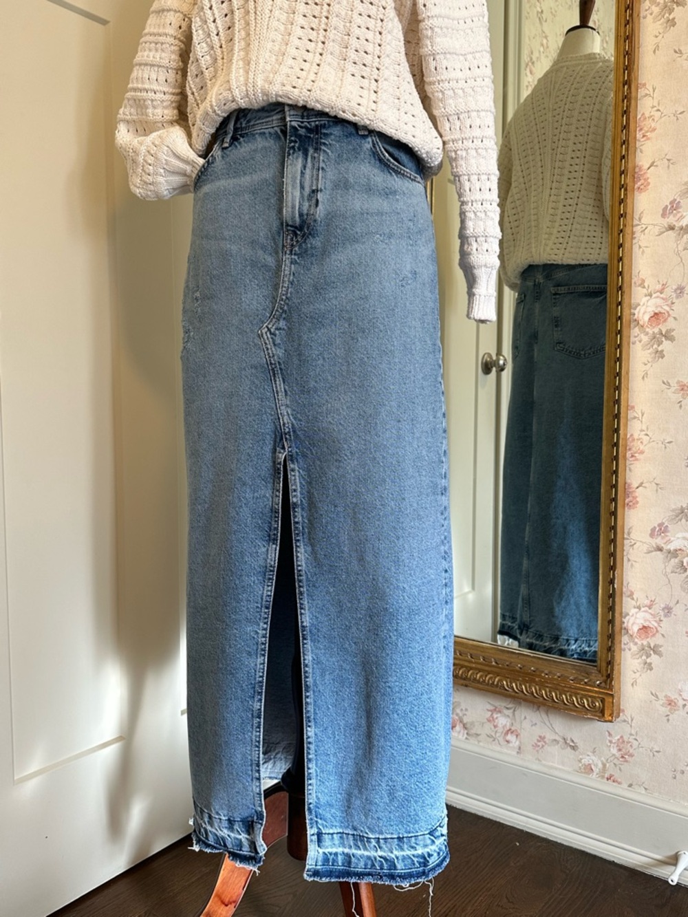 Zara TRF Long Denim Skirt Size S 100% Cotton High Rise Distressed Raw Hem Slit - Picture 2 of 11